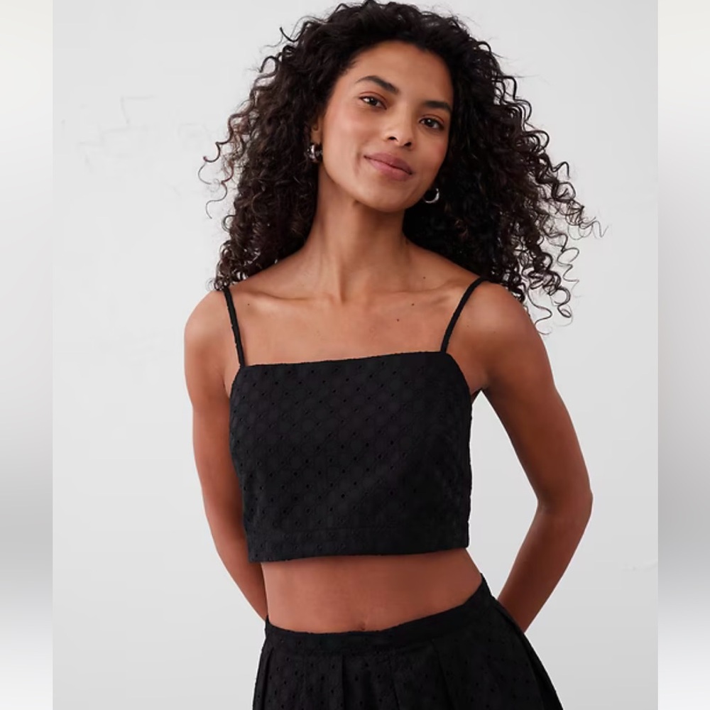 Banana Republic Factory Eyelet Cropped Cami - Black - S